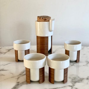 Modernist organic Tea Set with teapot and four tea cups by Tonfisk Finland made of Ceramic, walnut and cork Lids image 4