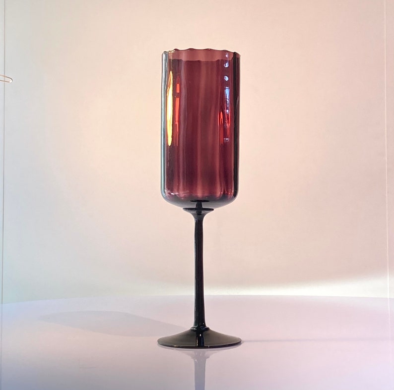 Empoli optic purple large stem champagne glass image 1