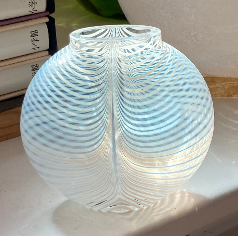 Pulled feather glass vase image 5