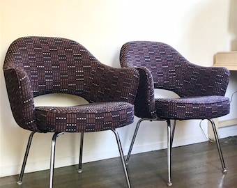 Pair of Knoll Eero Saarinen Executive arm chairs