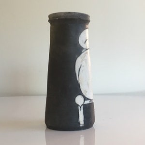 Modernist ceramic vase with bird motif image 5