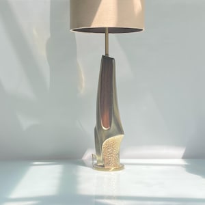 1970s brutalist / sculptural table lamp by Richard Barr