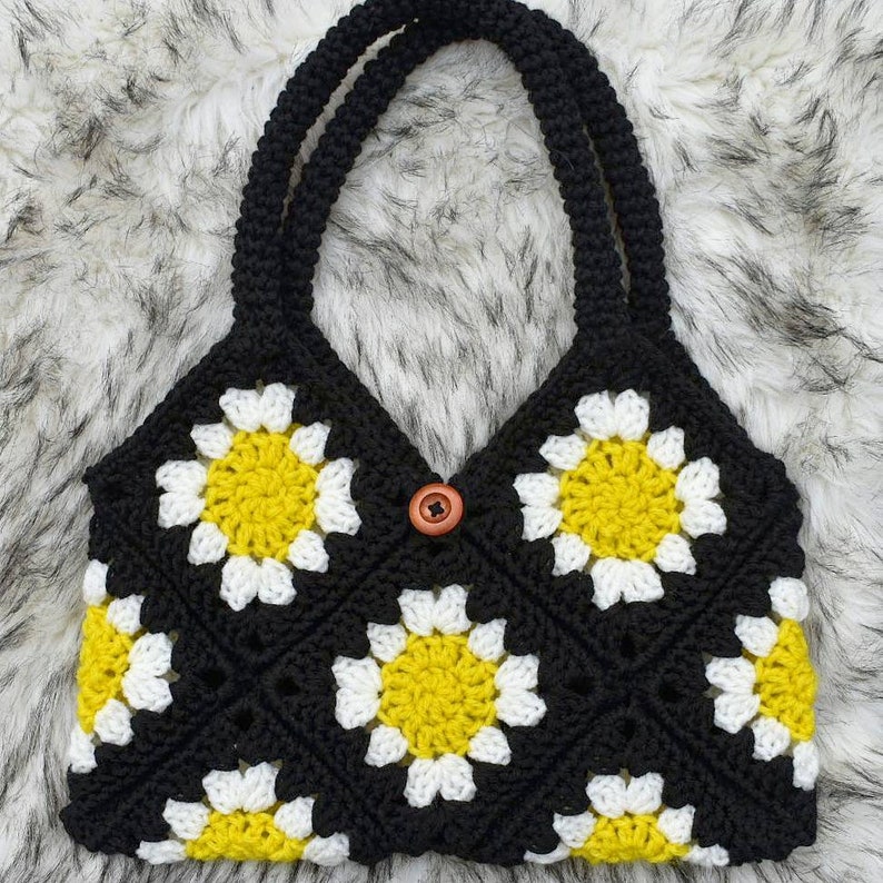 Crochet Pattern daisy flower granny square purse instructions instant download pdf crochet tutorial crochet flower handbag pattern image 2