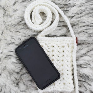 Crochet Phone Bag Pattern -  easy crochet pattern  - minimalist phone purse instant download pdf -  crossbody crochet phone handbag pattern