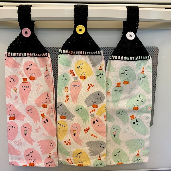 Hanging Halloween tea towel with pastel pink or mint green ghosts and button on crochet strap, goth holiday decor girly kitchen or bathroom