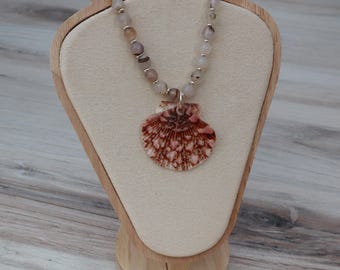 Handmade Scallop Shell Necklace with Agate Gemstone Beads | Coastal Beach Jewelry