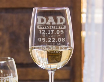 Personalized Wine Glass for Dad - Etched Wine Glass with Kids / Grandkids Names and Birthdays, Christmas Gifts For Dad, Design: DADEST