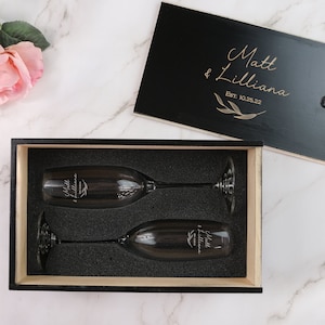 Personalized Champagne Flute Set - Minimalist Toasting Glasses for Wedding, Wedding Gift Set, His and Hers Glasses, Design: N9