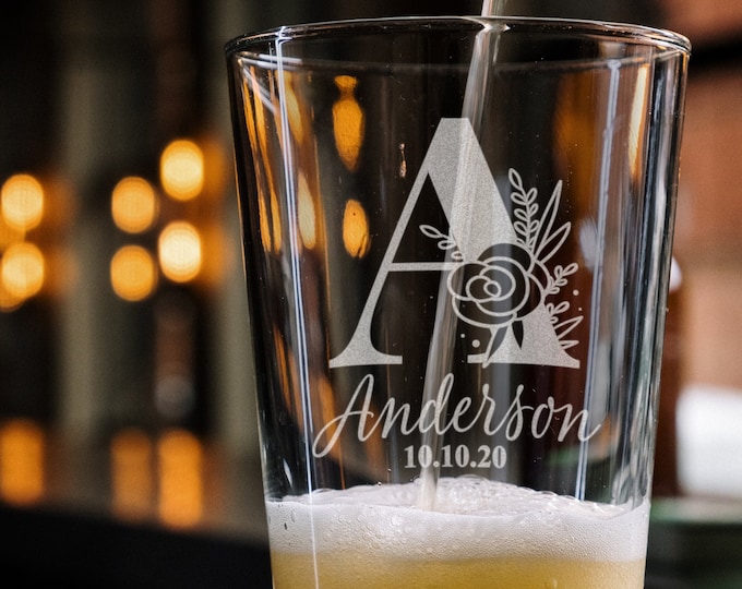 Personalisierte Trinkgläser - Personalisiertes geätztes Bierglas, benutzerdefinierte Pint-Gläser für Paare, Jubiläums-Biergläser, Design: K4