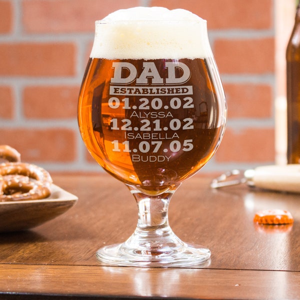 Verre à bière à pied pour papa - Personnalisé avec jusqu'à 3 noms d'enfants, Verre tulipe gravé, cadeau de Noël pour papa, création : DADEST