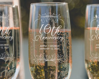 10th Anniversary Champagne Flutes, Anniversary Gifts - Personalized Glasses for Couples, Design: A1