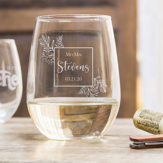 Mr and Mrs Personalized Wine Glasses - Set of 2 - My Personal Memories