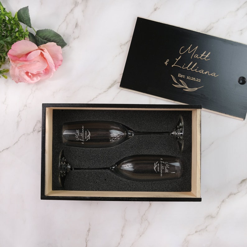 Personalized Champagne Flute Set Minimalist Toasting Glasses for Wedding, Wedding Gift Set, His and Hers Glasses, Design: N9 image 1
