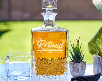 Fancy Retired Whiskey Decanter | Custom Year | Option to Add Custom Message on Backside | Whiskey Gift for Retiree, Design: RETIRED3