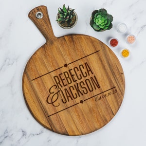 Personalized Round Charcuterie Board - Custom Cheese Board, Gifts for a Couple, Monogram Charcuterie, Wedding Gifts, Design: N2
