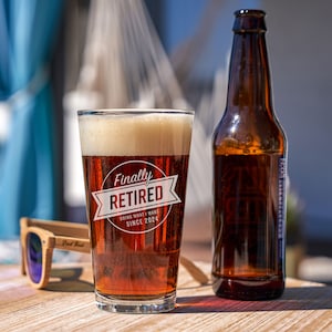Personalized Retirement Beer Glass - Retirement Gift, Custom Year, Etched Pint Glasses, Retirement Gifts for Men or Women, Design: RETIRED
