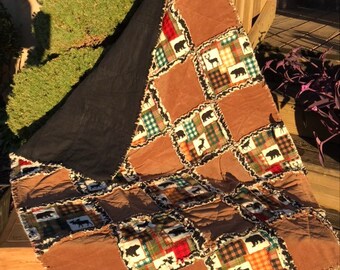 Lodge look Baby Rag Quilt, In a buffalo plaid, deer, bear, elk, and moose patchwork print, with Baby Corduroy fabric. Handmade Quilt.