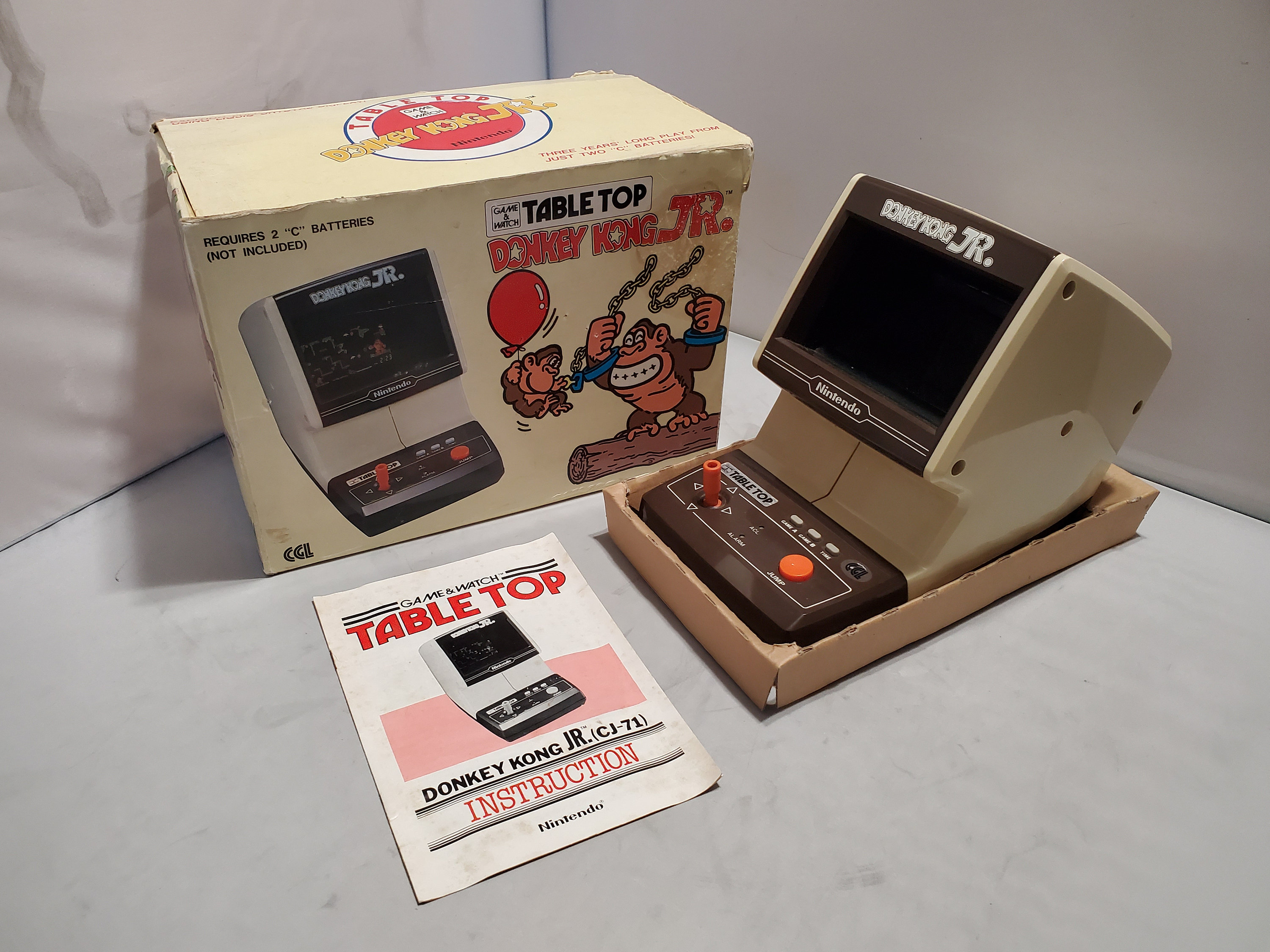 Nintendo king. Tabletop Nintendo. Game & watch Donkey Kong Jr. (New wide Screen).