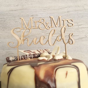 Mr & Mrs - Custom wood wedding toppper couple name - Plywood personalised cake decoration timber