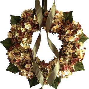 Couronne De Noël Artisanale Pour Porte, Hydrangées Blanches Et Branches De Pin, Ambiance Hivernale Chic