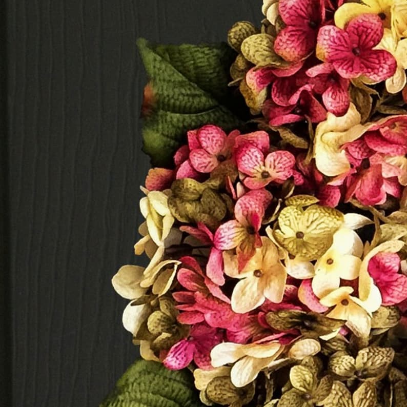 hydrangea-wreath-closeup