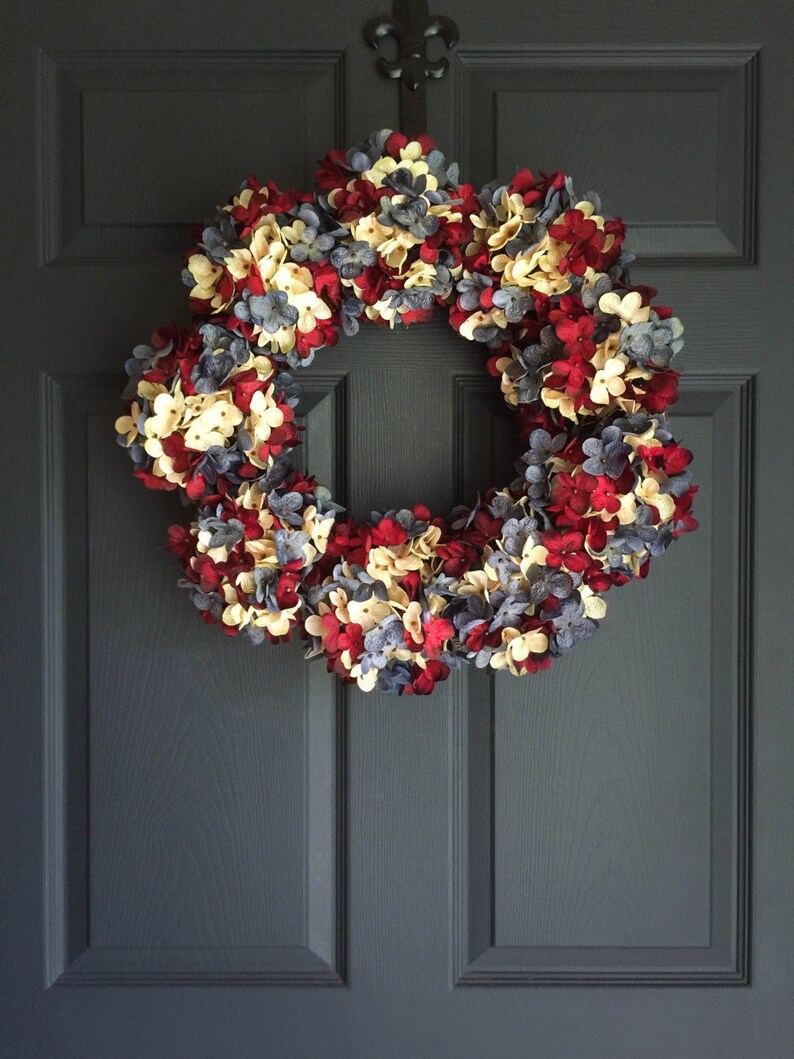 4th of July wreath on front door