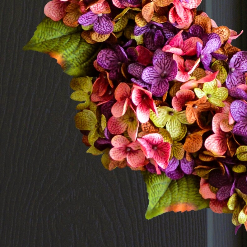 hydrangea wreath for the front door close-up.