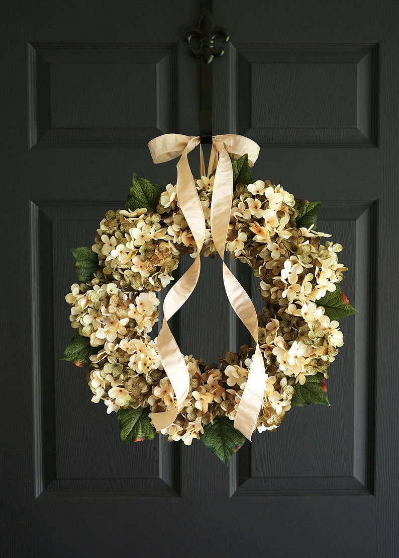 Beautiful Spring Hydrangea Wreath For Front Door, Winter Wreath image 2