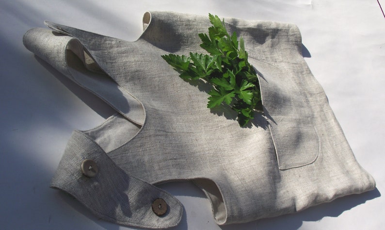 Young gardener linen pinafore. Children linen pinafore apron. Gift for gardener. image 3