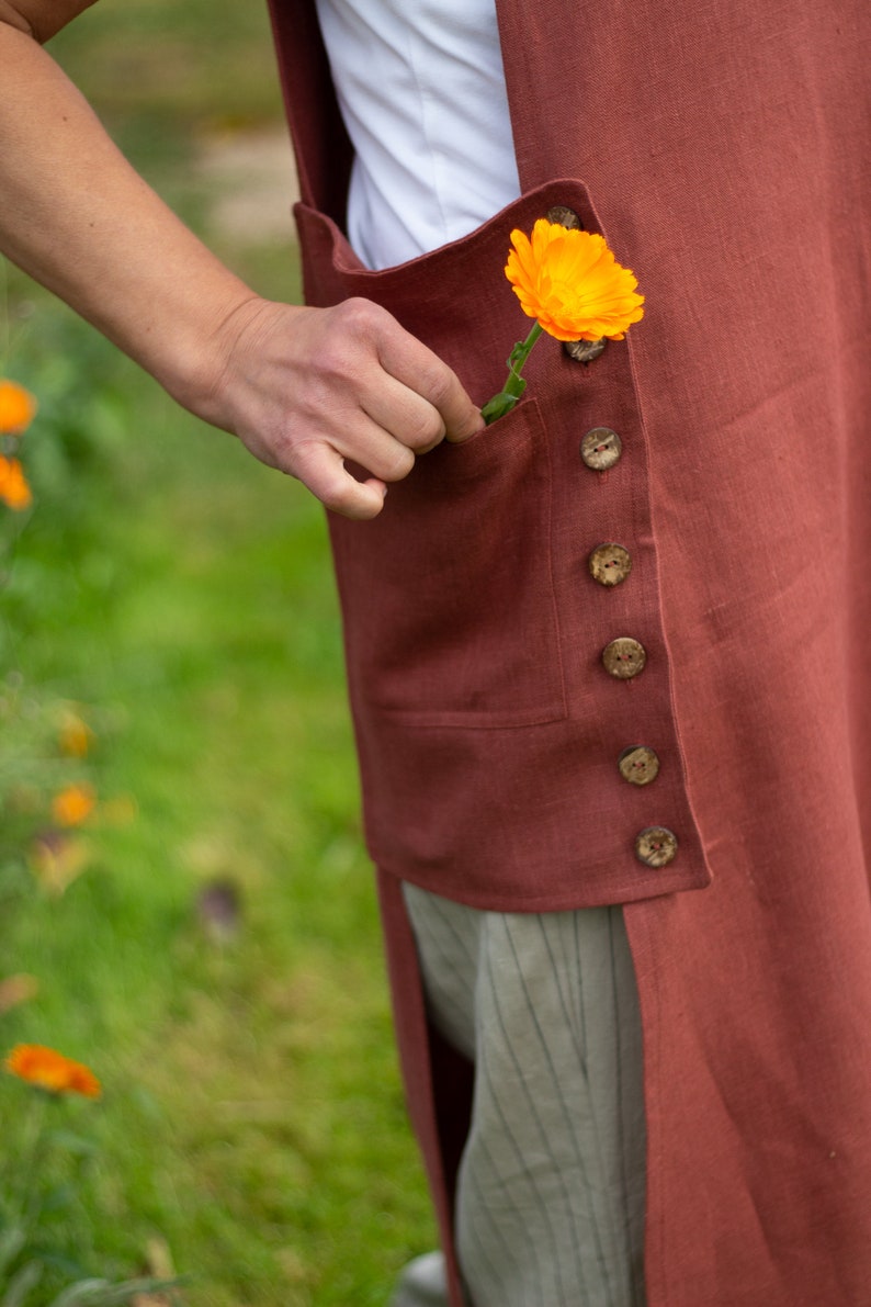 Linen cobbler garden apron. Full apron. Linen tabard. Garden dress apron. Many colors, regular and plus sizes. Gift for gardener. image 5