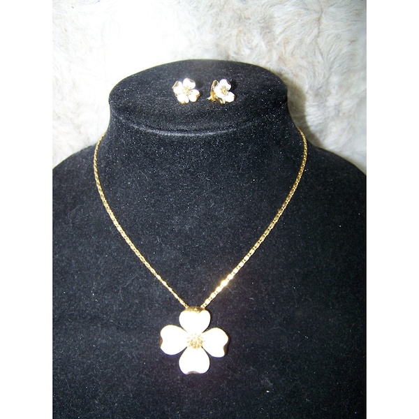 Vtg. Crown Trifari Necklace Dogwood Earrings Set White Gold Jewelry