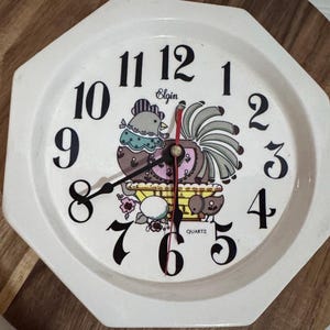 Kitchen wall clock with hen by Elgin