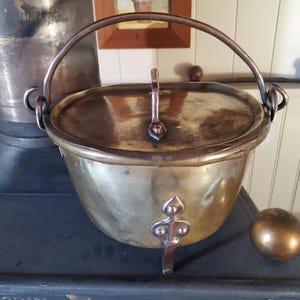 Caldero de latón y cobre con tapa / Olla de latón y cobre del siglo XVII / Cesta holandesa para leña / Olla antigua de latón y cobre / Olla de estilo Arts and Crafts