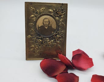 Antiker Napoleon III Bilderrahmen: Geprägte Rosen