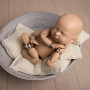Easy Wrap Newborn photography posing Easy Posing Pillow Newborn Posing Aid