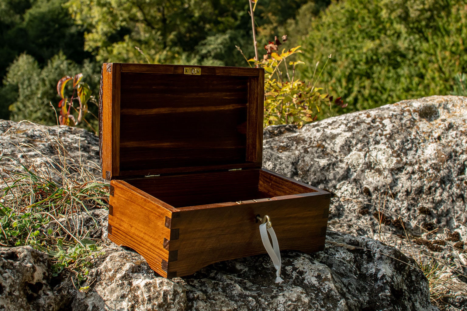 Caja de madera marrón de tamaño medio con cerradura de llave | Etsy