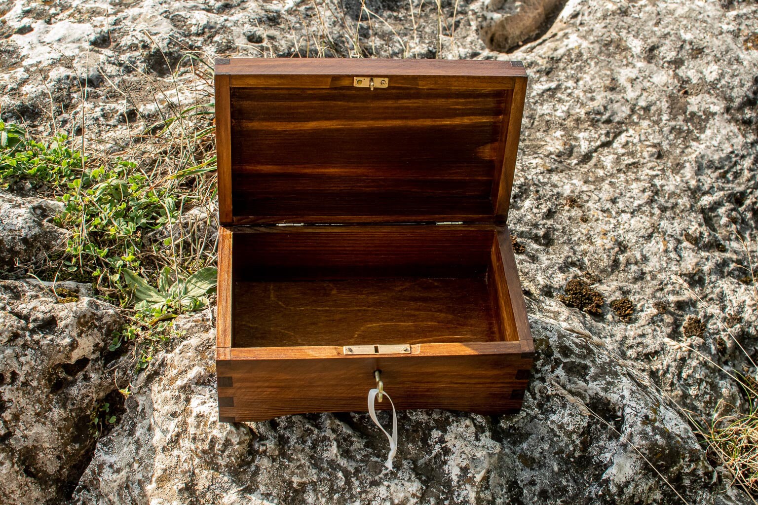 Caja de madera marrón de tamaño medio con cerradura de llave | Etsy