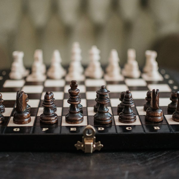 Set van magnetisch houten schaak - personalisatie