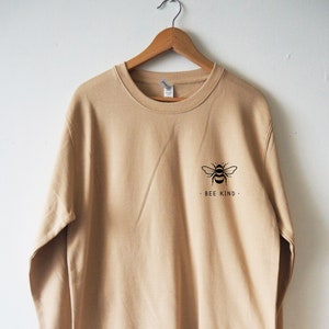 Bee nice sweatshirt top
