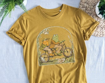 Frog and Toad Shirt *Lifetime print guarantee*, frog shirt, frog gifts, frog and toad funny shirt Classic Book T-shirt, Cottagecore Shirt