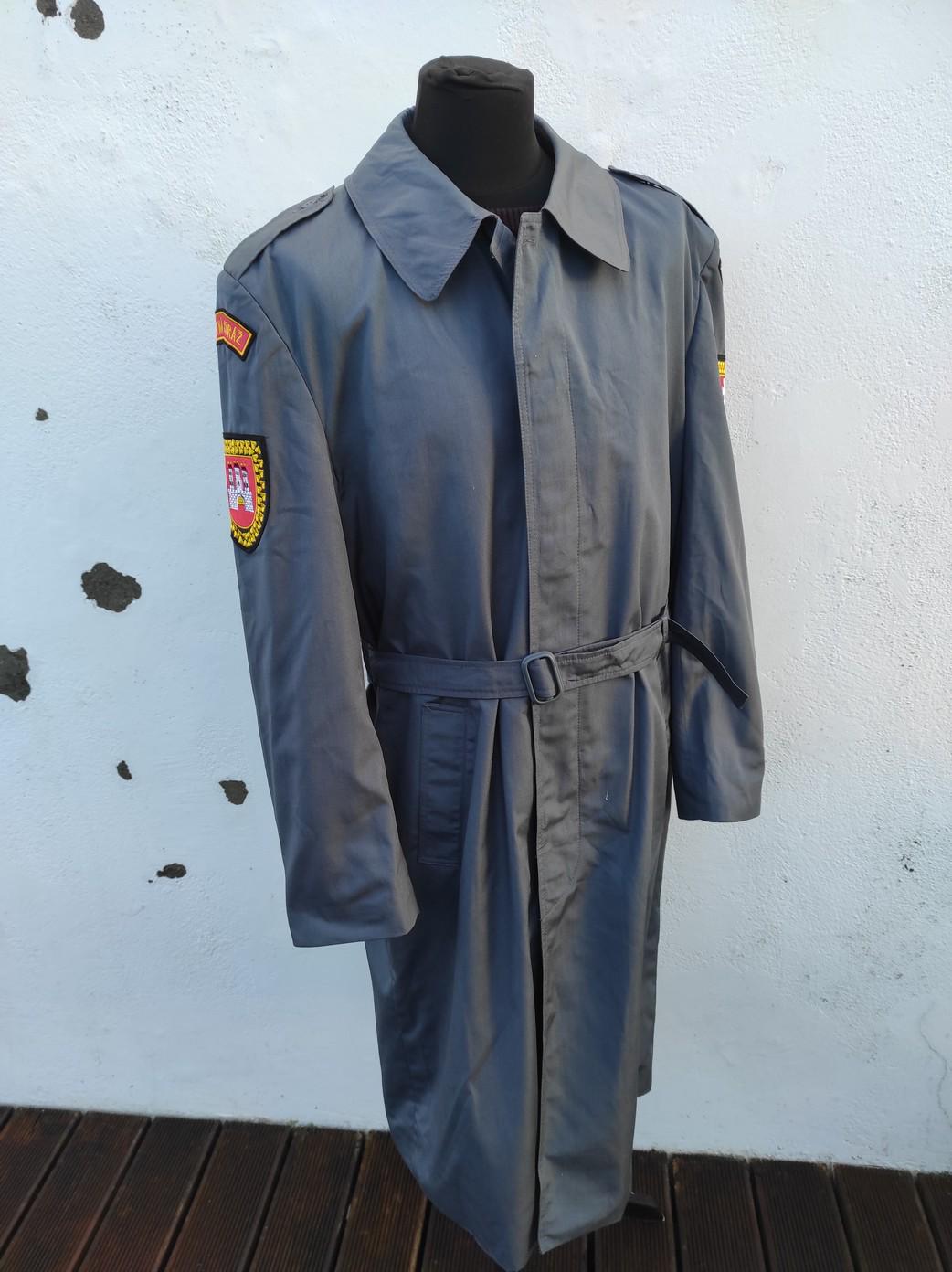 thumbnail image 2 of Vintage Slovakian Army M97 Field Jacket – Men's Military Surplus BDU In Camo 2 of 5