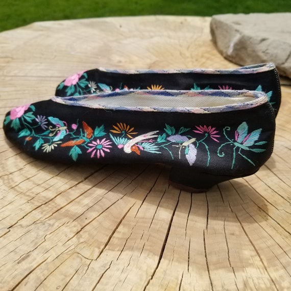 1920's Chinese silk embroidered shoes