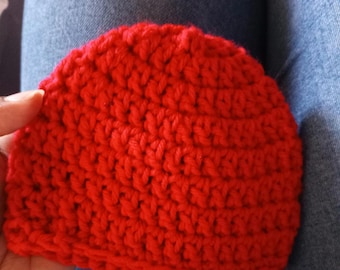 newborn beanie red for a baby boy or girl acrylic material