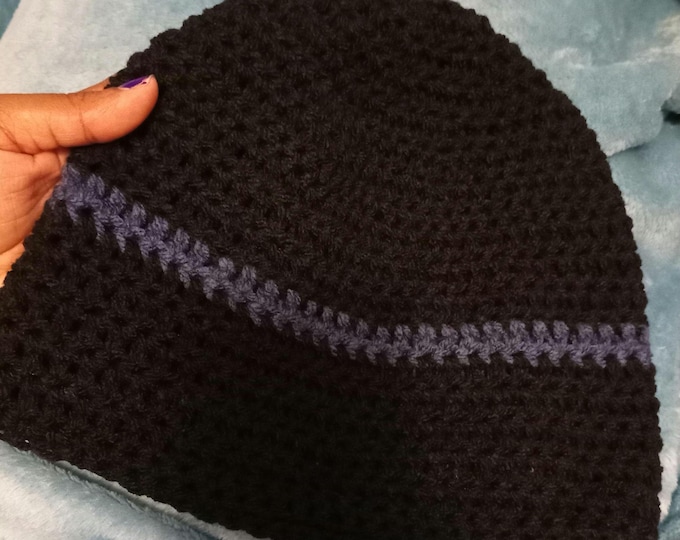 black beanie one Size Fits most slouchy warm acrylic yarn