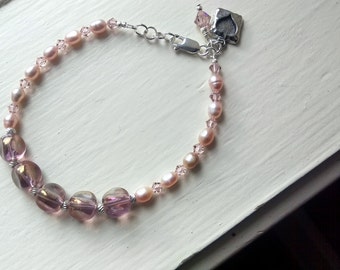 Single strand handmade pink pearl and crystal beaded bracelet