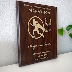 Premio para quienes terminan una maratón completa / Obsequio para quienes corren las primeras 26,2 millas o 42 km / Placa conmemorativa personalizada por completar la maratón
