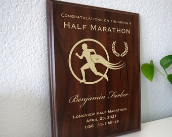 Premio al finalista de la media maratón / Regalo de carrera por la primera carrera de 13,1 millas o 21 km / Placa conmemorativa de finalización personalizada