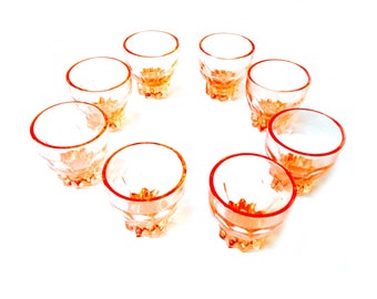 Verres à liqueur x 8 Service à liqueur en verre rose service vintage par SophieLDesign