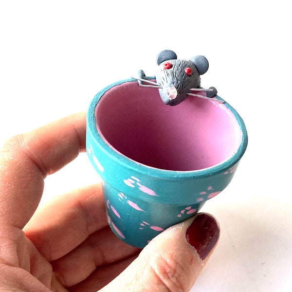 Pot mini LE PTIT CURIEUX pot en terre cuite peint en vert et rose avec rat miniature pour plante ou bijoux petit cadeau mignon SophieLDesign
