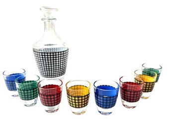 Service à liqueur en verre décor pied de poule multicolore 1 carafe et 8 verres à liqueur vintage adorable par SophieLDesign